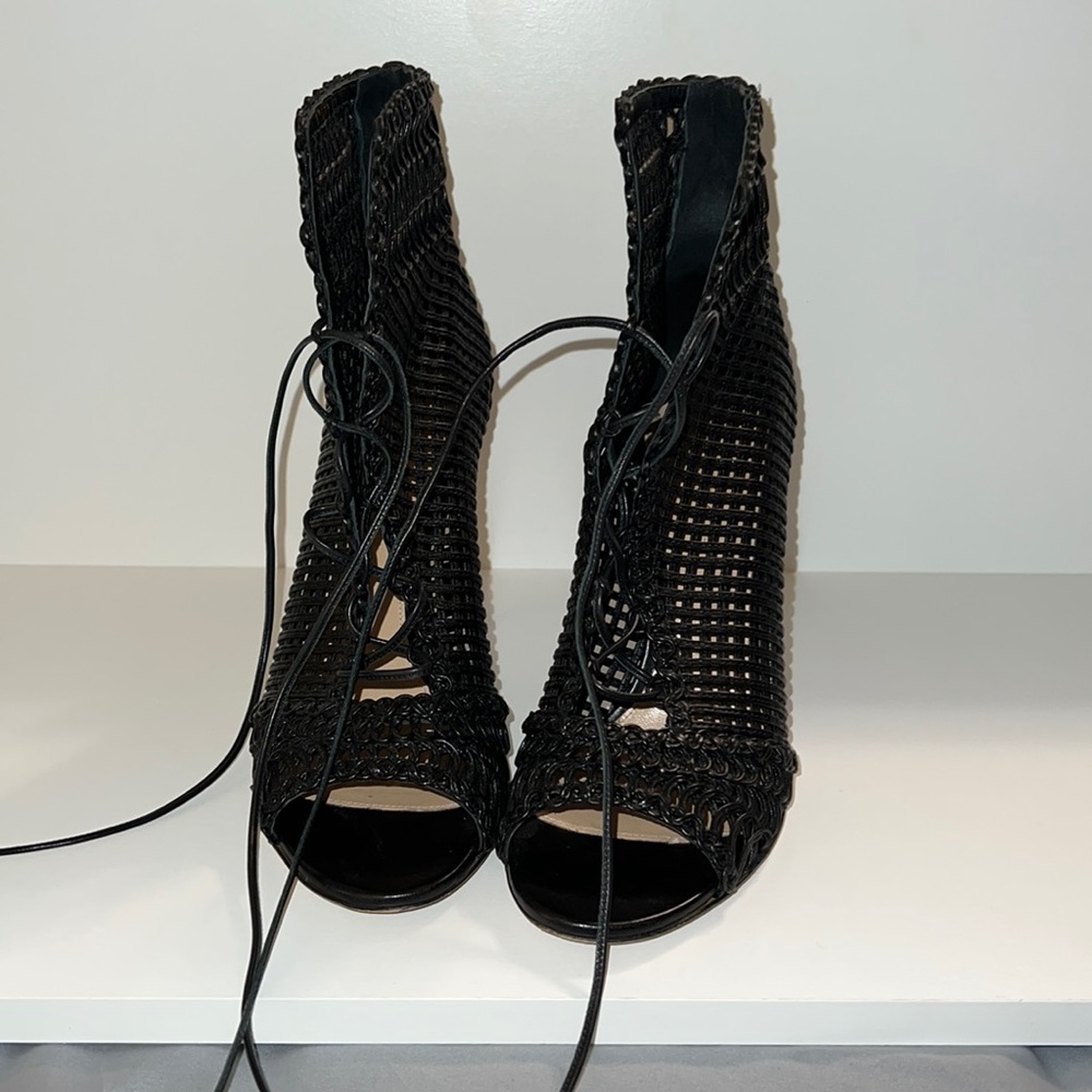 Gianvito Rossi size 40 stiletto shoes
